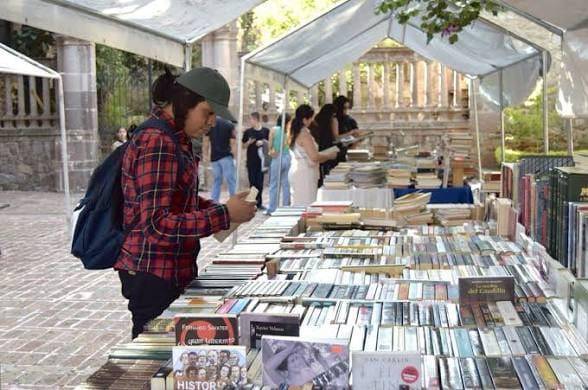 El Gobierno de México propone que haya tasa cero de IVA para libros.