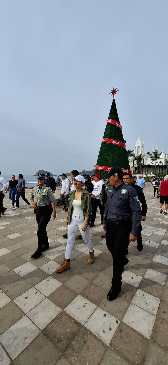 $!Implementan operativo por fiestas de fin de año en Mazatlán; esperan cerca de 30 mil personas en el Malecón