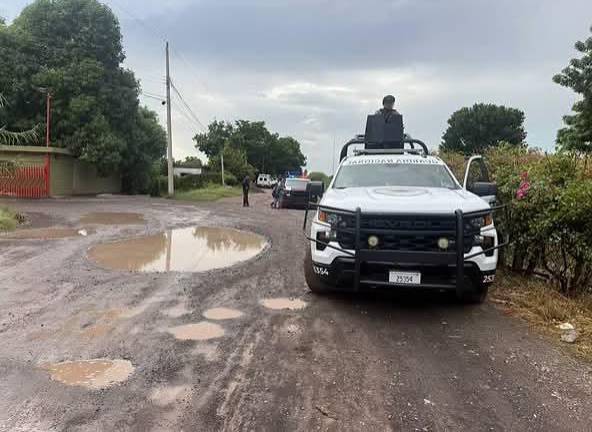 Autoridades acudieron al predio donde fue localizado el cuerpo este viernes.