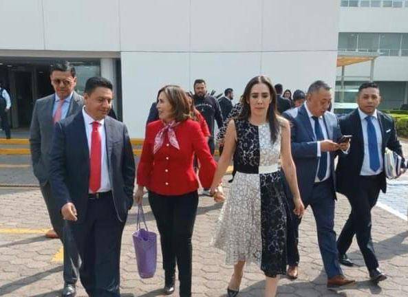 “Solo tengo palabras de agradecimiento para todas y todos los que creyeron en mí”, escribió Robles en sus redes sociales.