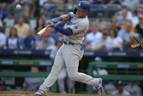Dodgers barre a Piratas tras un eficaz ataque
