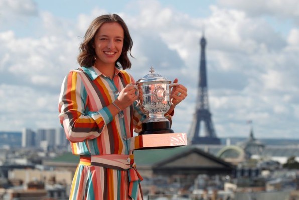 Iga Swiatek, ganadora de Roland Garros, se pone en cuarentena tras contacto con contagiado