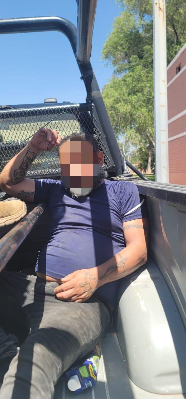 $!Detiene Marina a cinco civiles y asegura vehículos, arsenal y municiones en Culiacán