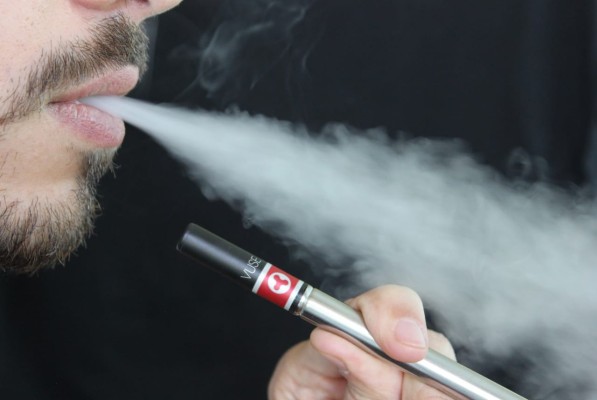 Coepriss llama a evitar uso de cigarrillos electrónicos y/o vapeadores