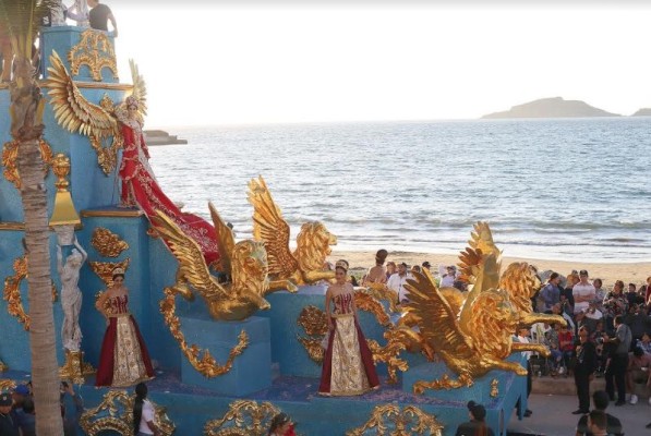 Regresa el brillo de Lewis al desfile del Carnaval de Mazatlán 2019