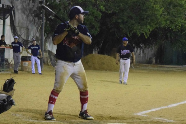 Noriega y Ahumada definen triunfo de Ratiyeros en el softbol de La Careada