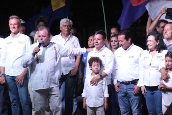 Realizan el cierre simbólico de campaña en Mazatlán candidatos de la coalición Por Sinaloa al Frente