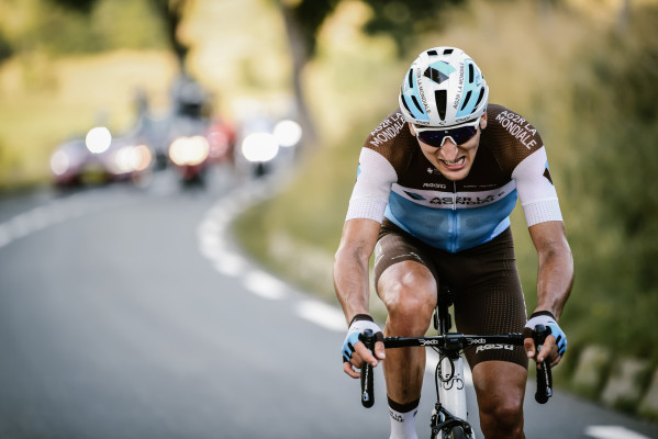 Nans Peters aguanta la fuga y triunfa en octava etapa del Tour de Francia