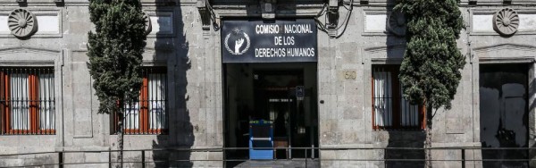 CNDH acepta pliego petitorio del Frente #NiUnaMenos y colectivos que protestan en su sede