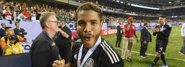 Jonathan dos Santos tiene una lesión en el músculo abductor derecho.