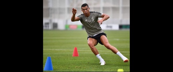 Cristiano Ronaldo alborota las redes sociales con video de novatada en la Juventus