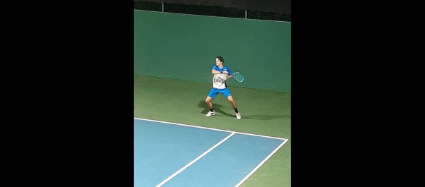 Mariano Hinojos, en dupla con Sergio Valle, avanzan a la final.