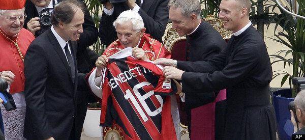 El Papa emérito Benedicto XVI (QEPD)