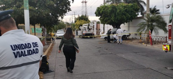 Un muerto y dos mujeres lesionadas deja choque en la colonia Infonavit Cañadas en Culiacán