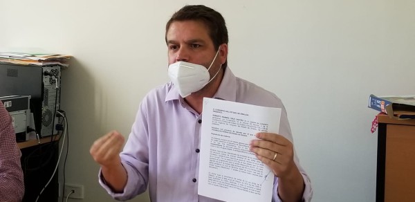 Roberto Cruz Castro comenta que su iniciativa de ley es para terminar de una buena vez con este esquema de cobros excesivos en el recibo de la luz, pero también en otros como en el del agua o el predial.