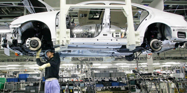 Retrocede en México la producción de automóviles durante octubre