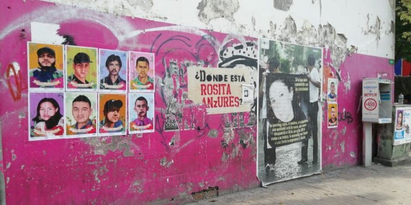 Visten con carteles de personas desaparecidas calles del centro de Culiacán