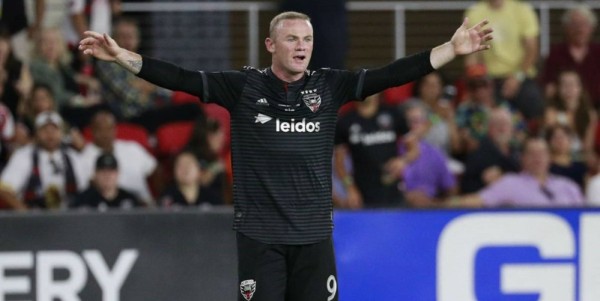 Wayne Rooney manda mensaje de apoyo a Rocky Fielding