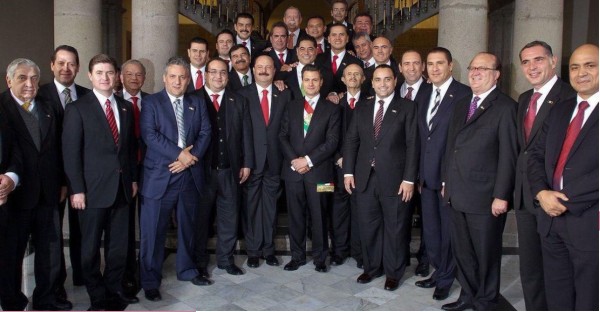 ¿Qué es ahora de los ex gobernadores priistas que en 2012 posaron para la foto con el entonces Presidente Peña Nieto?