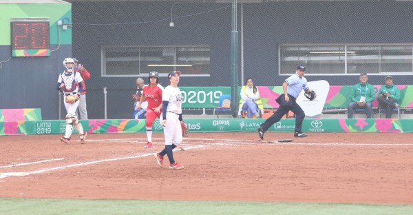 Debuta equipo mexicano de softbol femenil con derrota en Lima 2019