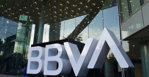 BBVA alerta falla en su sistema de transacciones
