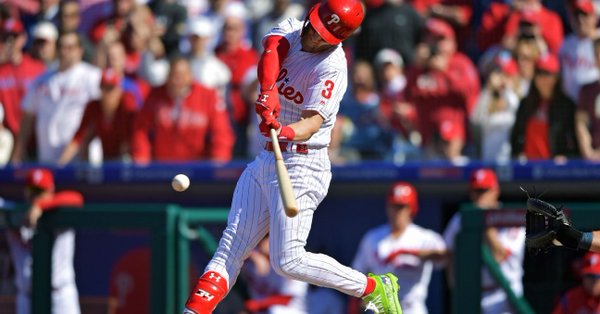 Bryce Harper se fue de 3-0.