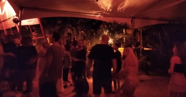 En Quintana Roo, las fiestas están desatadas, como si no hubiera la amenaza del Covid-19