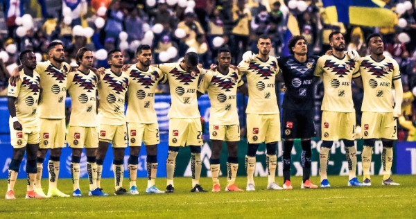 Los jugadores del América homenajean a Diana González previo a su encuentro contra Santos