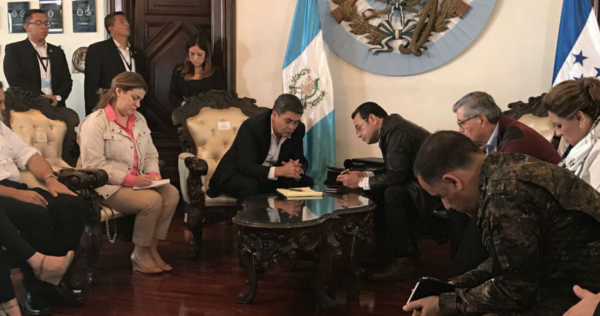 Los presidentes de Guatemala y Honduras hablan con Peña para coordinar ayuda a los migrantes