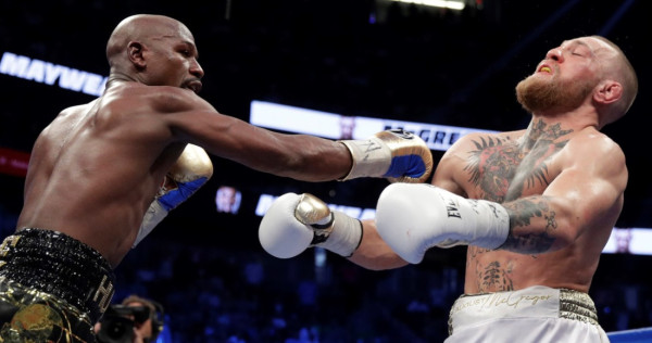 Mayweather venció al peleador irlandés de la UFC en Las Vegas.