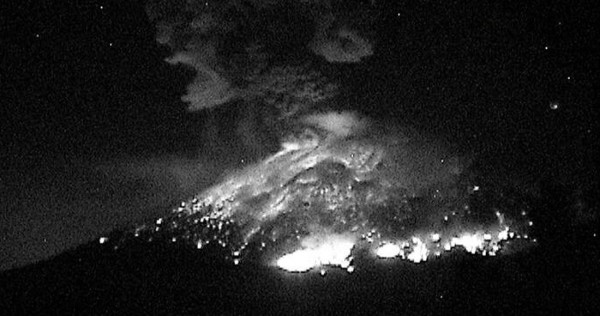 El volcán Popocatépetl explotó esta noche otra vez