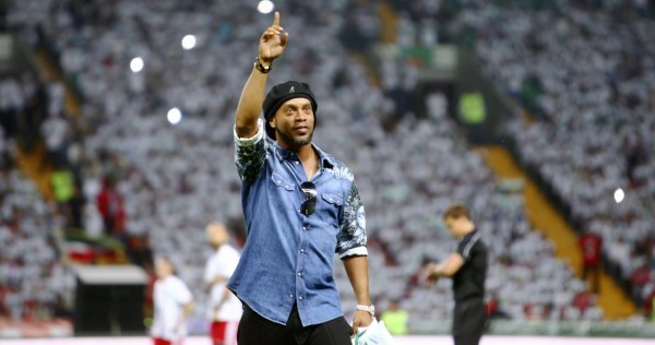 Ronaldinho comparte el primer tráiler de su documental El hombre más feliz  del mundo"