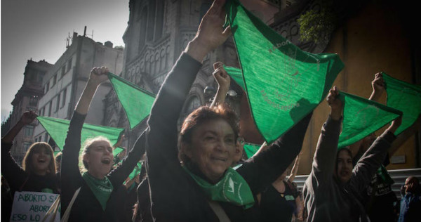 FOTOS: Marea Verde irrumpe en el Centro de CdMx; exigen legalizar derecho al aborto en todo el país