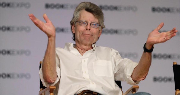 El escritor Stephen King se deshace en elogios con la cuarta temporada de La Casa de Papel