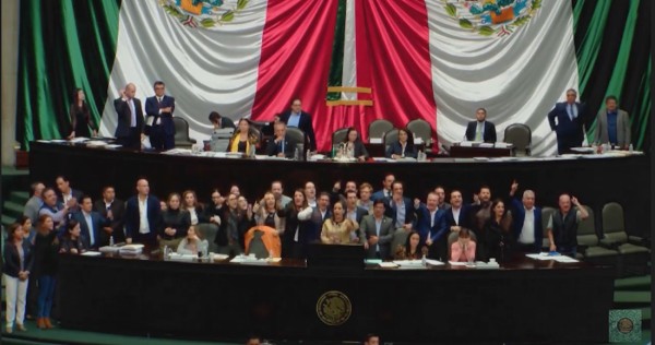 Diputados del PAN exigen renuncia de AMLO por liberación de Ovidio Guzmán
