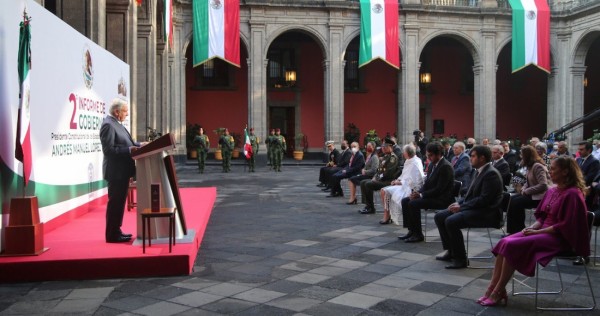 El Segundo Informe fue 'una mañanera ampliada', critican a AMLO