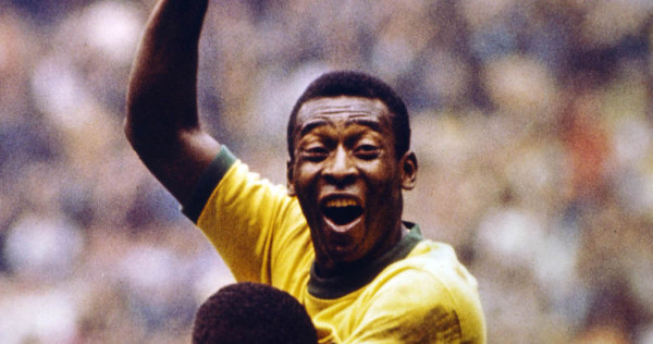 Pelé cumple 78 años y sus hazañas en el futbol están en documentales y películas
