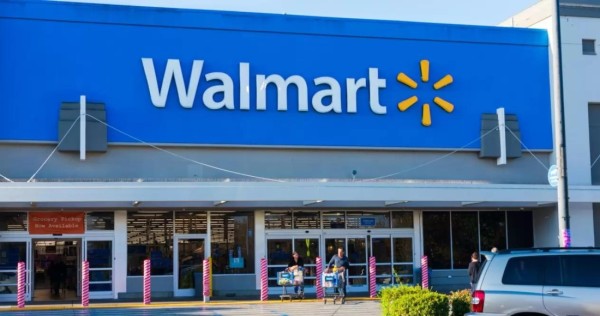 Bloomberg: Después de Walmart, otras empresas le pagan al SAT para evitar los juicios y vergüenza pública