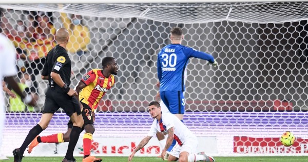 El PSG se ve sorprendido por el recién ascendido Lens y cae 1-0 en su debut en la Ligue 1