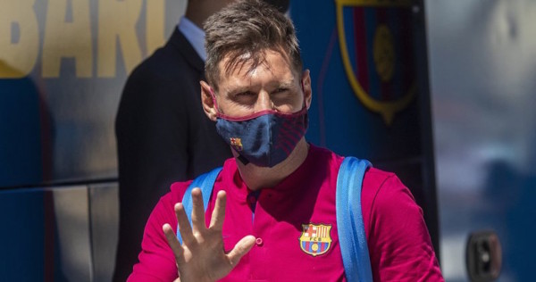 Lionel Messi se plantea cumplir su contrato con el Barcelona, asegura su papá