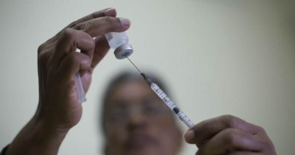 Se busca vacuna: la esperanza, en 120 pruebas. Nunca en la historia se había invertido tanto en ellas