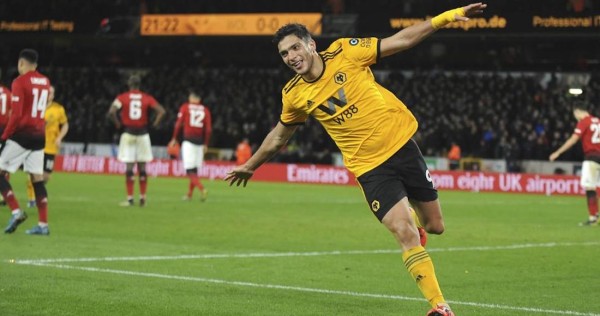 Wolves remontó el marcador gracias al mexicano.