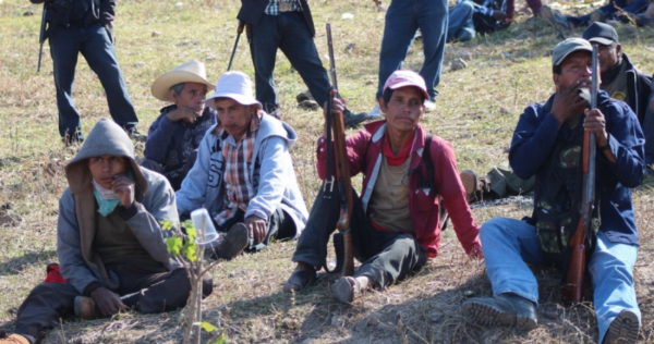 Indígenas de Guerrero reviran a AMLO: debe ser vergüenza para él, dicen, que debamos armar niños