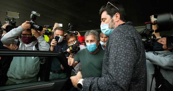 Jorge Messi se reunió esta tarde con el presidente del Barcelona para hablar sobre la situación del astro argentino, Lionel Messi.