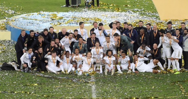Real Madrid celebra la obtención de la Supercopa de España.