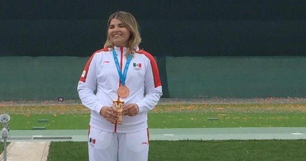 La tiradora Alejandra Ramírez sube al podio de fosa femenil en los Juegos Panamericanos