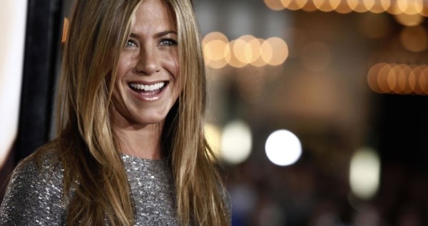Jennifer Aniston habla sobre el regreso de Friends; asegura que el elenco está trabajando en algo