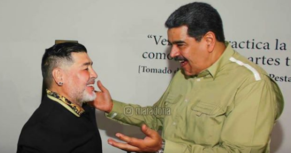 Maradona viaja a Caracas para expresarle su apoyo a Maduro en el Encuentro Mundial contra el Imperialismo