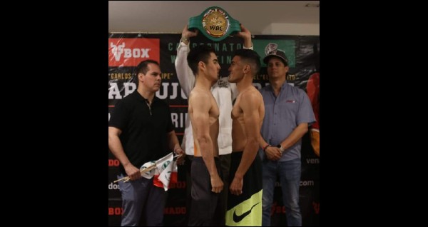 Carlos Araujo y Abel Cruz libran la romana para su combate por el cetro WBC Latino Super Pluma