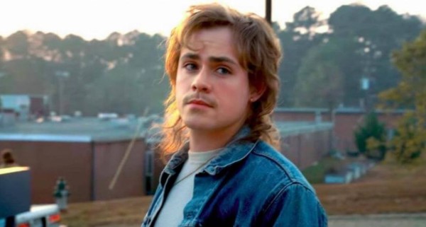 Billy Hargrove, personaje interpretado por Dacre Montgomery.